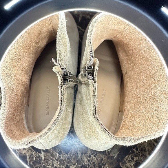 Banana Republic Suede Ankle Boots 9.5 Tan Beige Block Heel Round Toe Zip Bootie - Picture 10 of 11